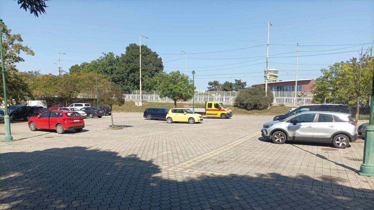 Újabb nyerő döntés Szegeden kiürült a P R parkoló Újszegeden Szeged Ma