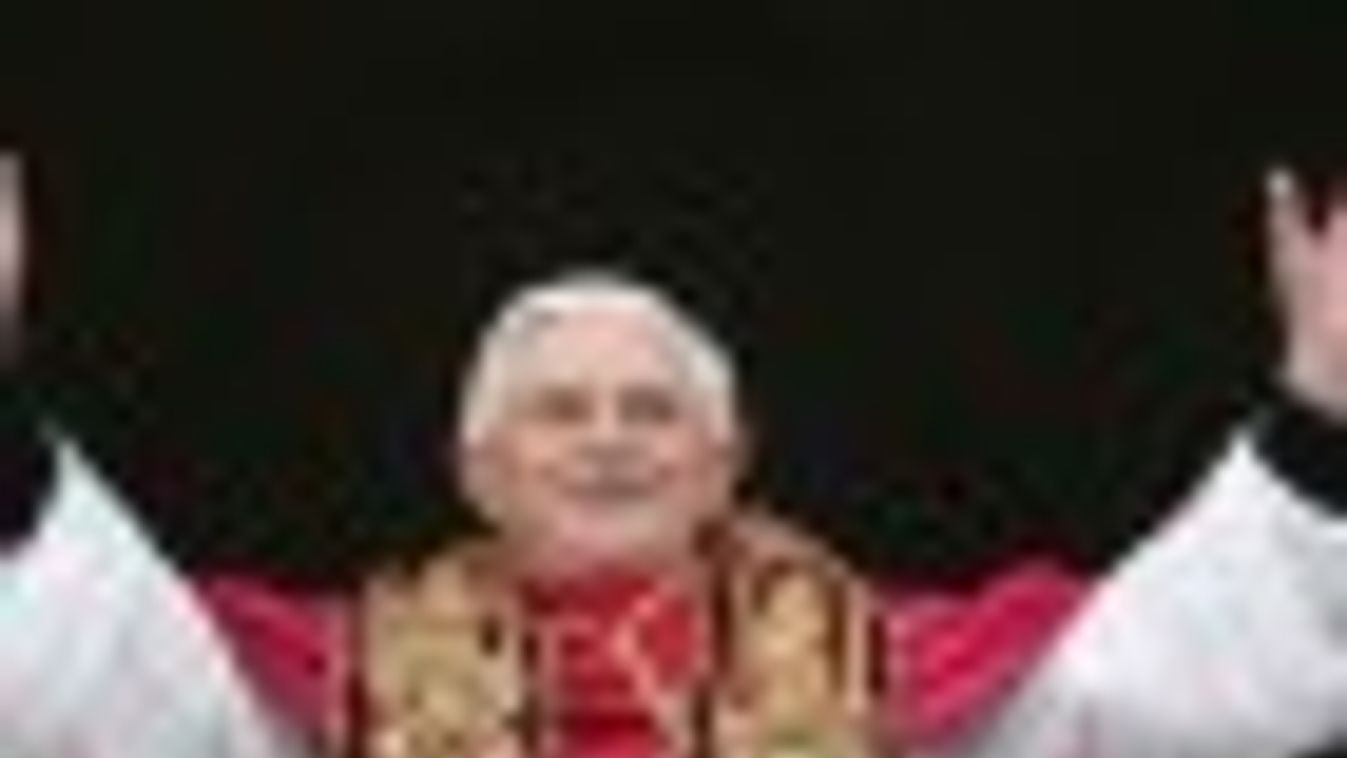 Szenteste az emberek és népek közötti békéért imádkozott XVI. Benedek
