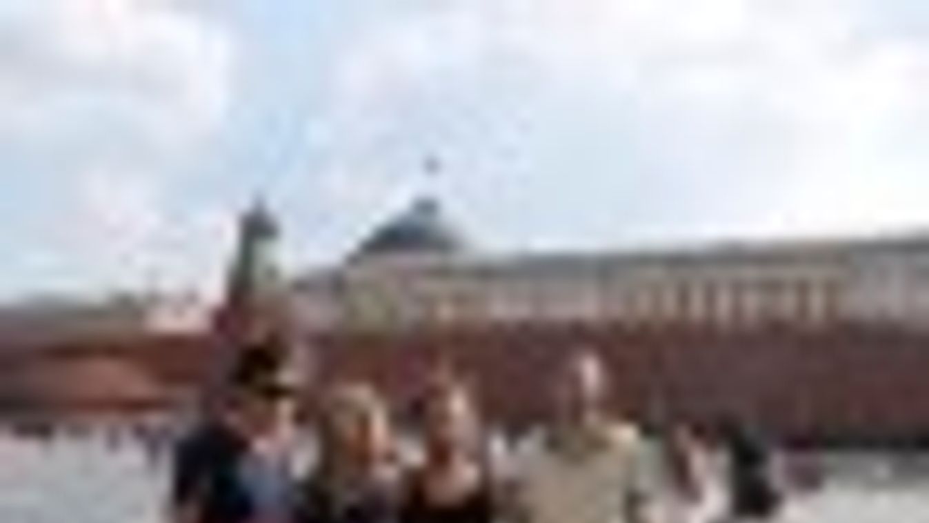 Állva tapsolt a moszkvai közönség a Meszecsinkának + VIDEÓ