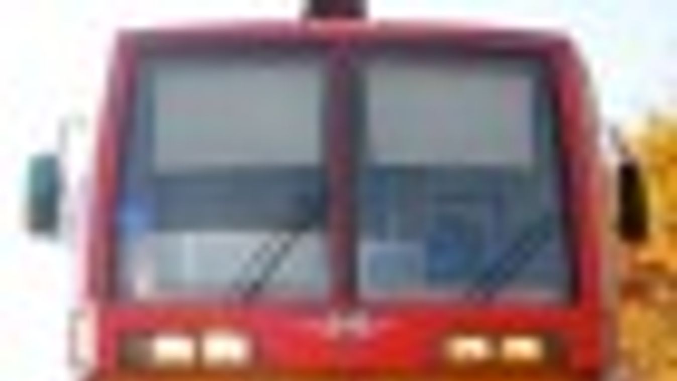 Gázolt a vonat, pótlóbusz jár Békéscsaba és Gyula között