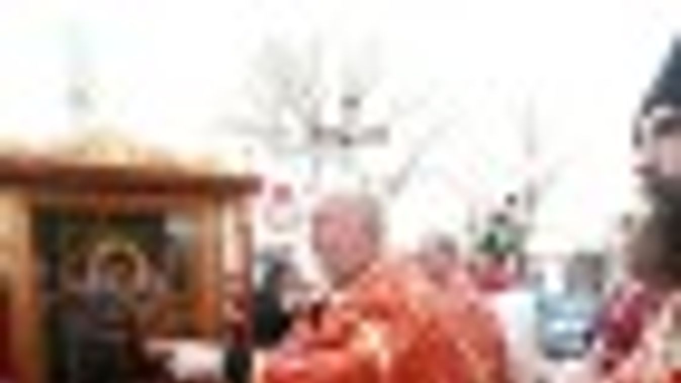 Hívek százai fogadták a máriapócsi Szűz Mária kegyképet Szegeden (FRISSÍTVE) + FOTÓK