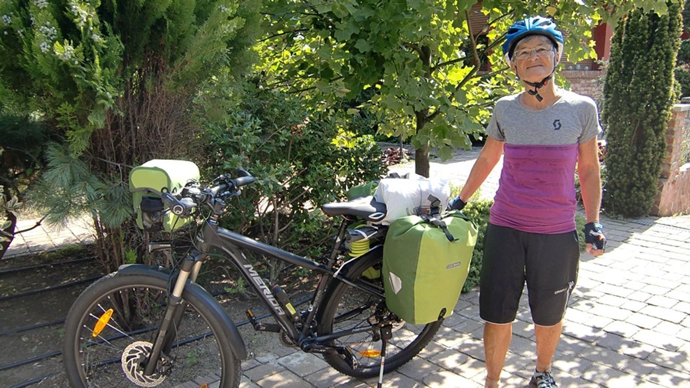 A Tisza mentén kerékpározott végig a 73 éves gyógytornász