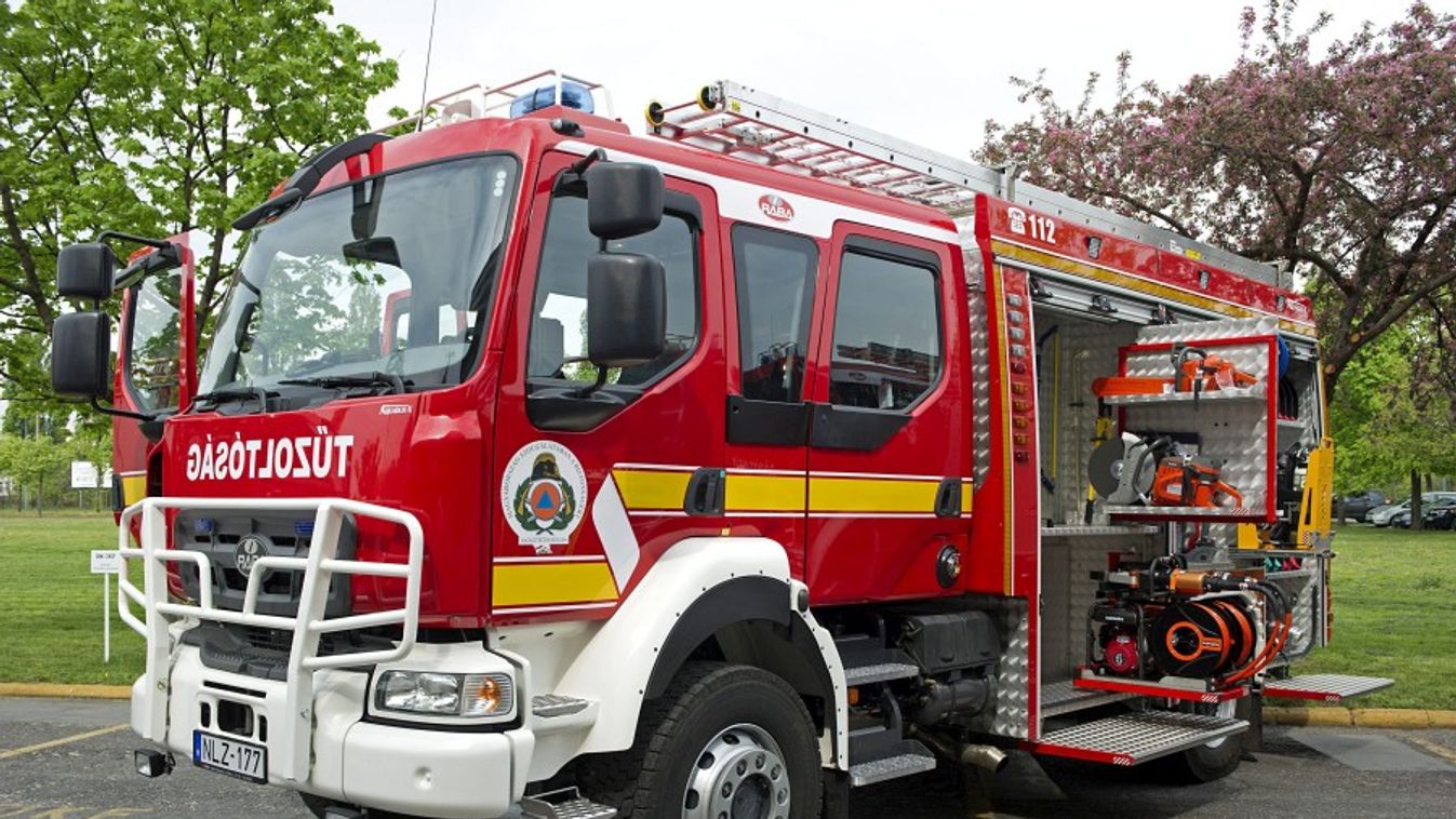 Tűzhöz és műszaki mentéshez riasztották a tűzoltókat