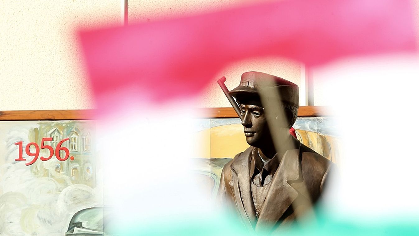 Bordány hős fiú képében őrzi az ’56-os forradalom emlékét+ FOTÓK