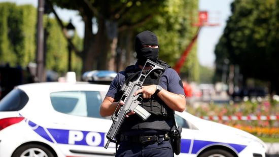 Három gyanúsított ellen indult eljárás a Párizsban tervezett merénylet miatt