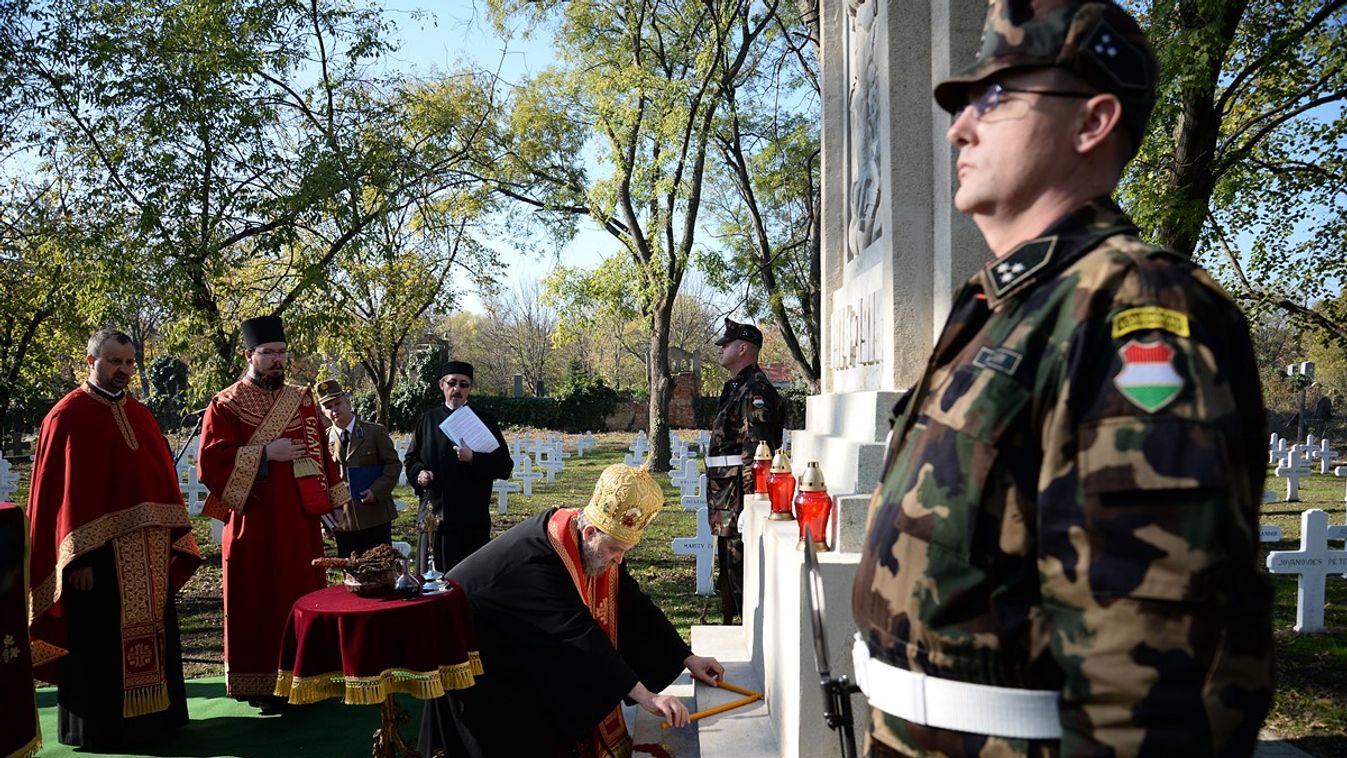 A hadisírok a béke nagykövetei – Felújított emlékművet adtak át Szegeden