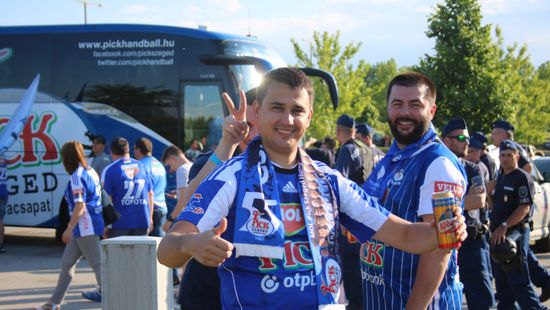 "Bajnok csapat!" – egyesével éltették a Pick-játékosokat Veszprémben