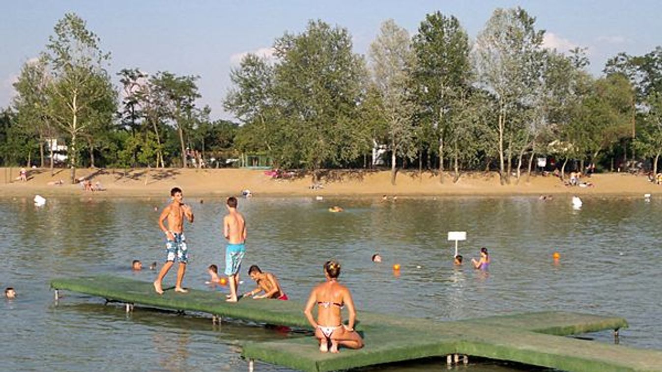 A strandokra üldözte a hőség az embereket Szegeden