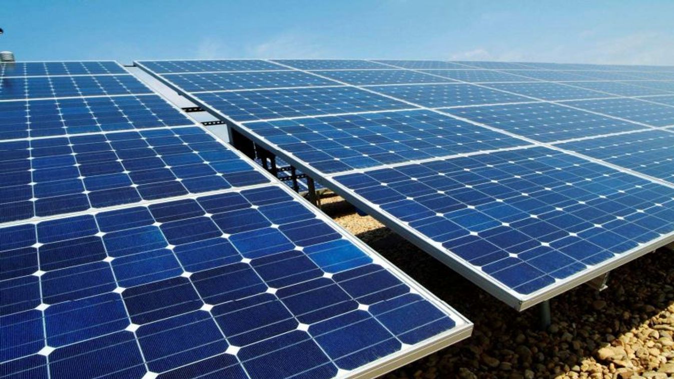 Még idén üzembe helyezik a naperőművet Zsombón