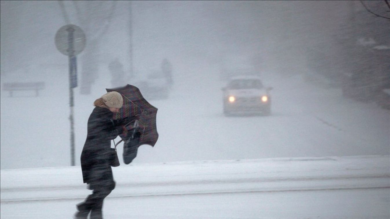 Riasztást kapott Csongrád megye hófúvás veszélye miatt