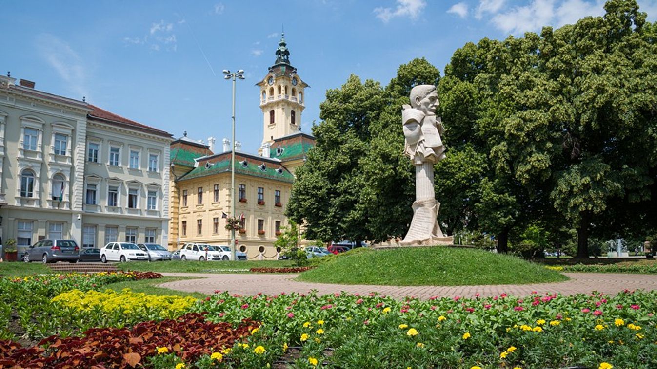 Szeged védett kincseit bemutató városnéző sétát tartanak