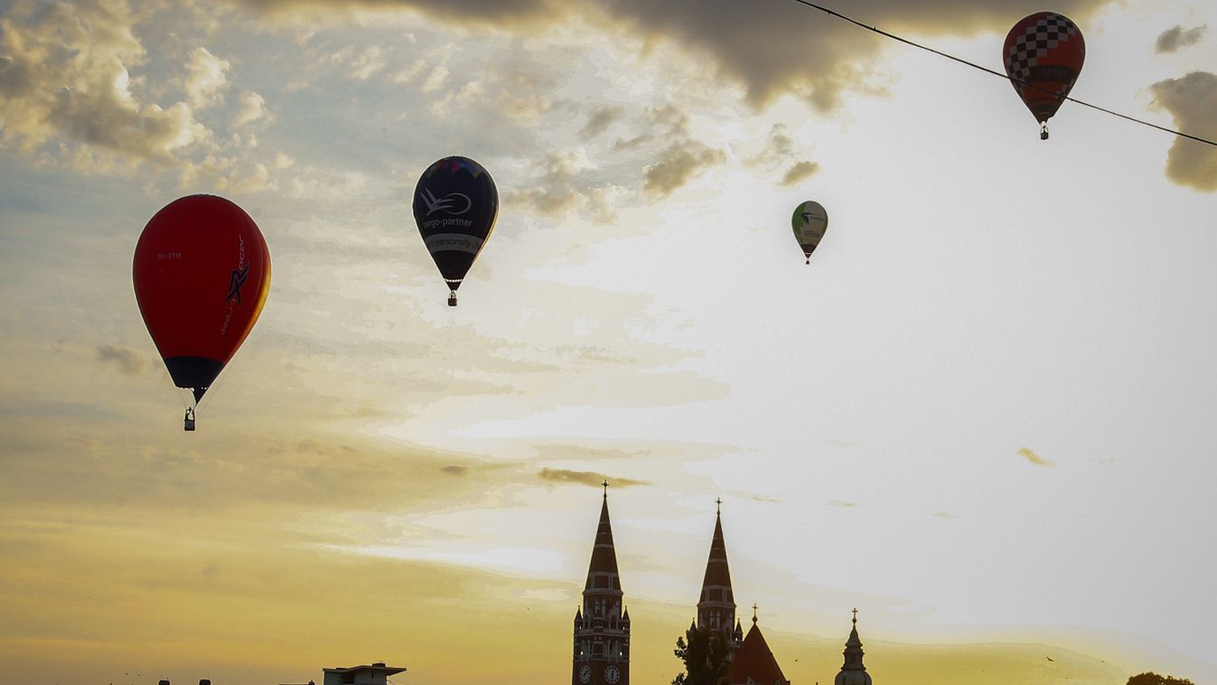 Hőlégballonok parádéztak Szeged fölött