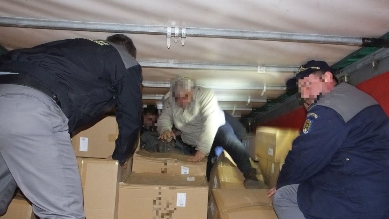 Dutyiba került Szegeden a 37 migránst szállító holland embercsempész