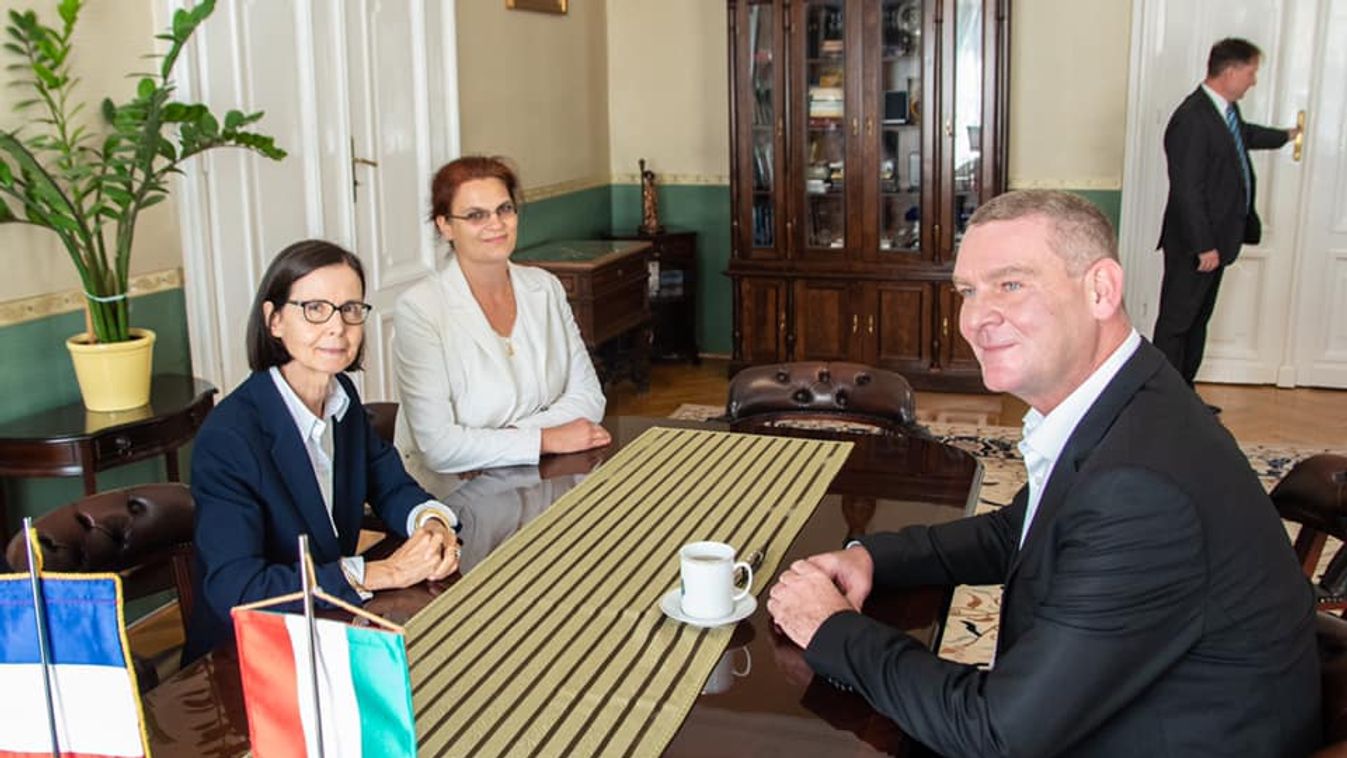Botka a francia magyar nagykövettel találkozott
