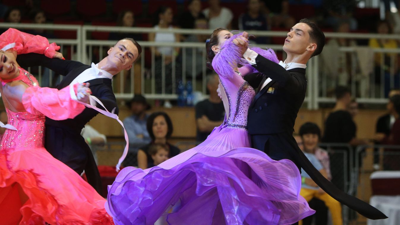 "Szőke Tisza" - Jubileumi táncverseny a sportcsarnokban