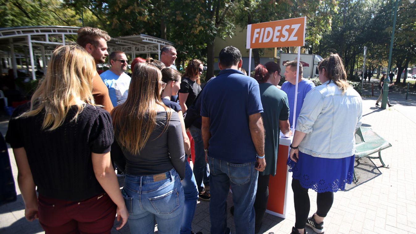 Több közvéleménykutató szerint nőtt a Fidesz támogatottsága a teljes népességen belül