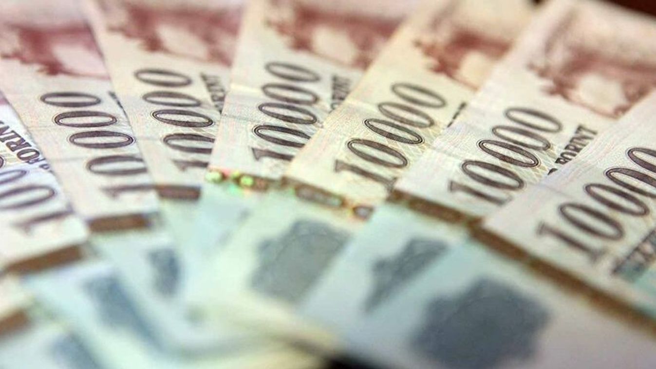200 ezer forintra nő a minimálbér, a garantált bérminimum 260 ezer forintra emelkedik januártól!