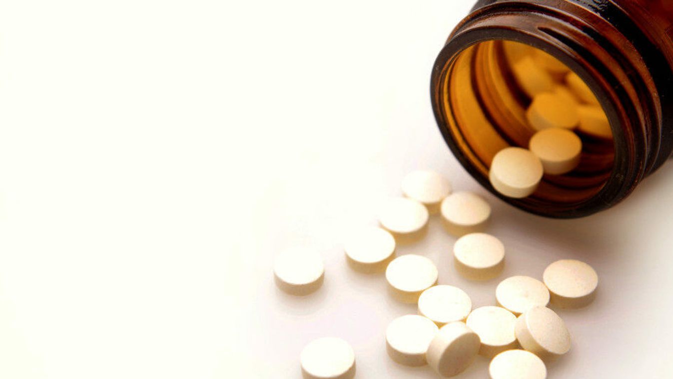 Az EMA tanácsokat adott a Pfizer tablettájának otthoni használatához