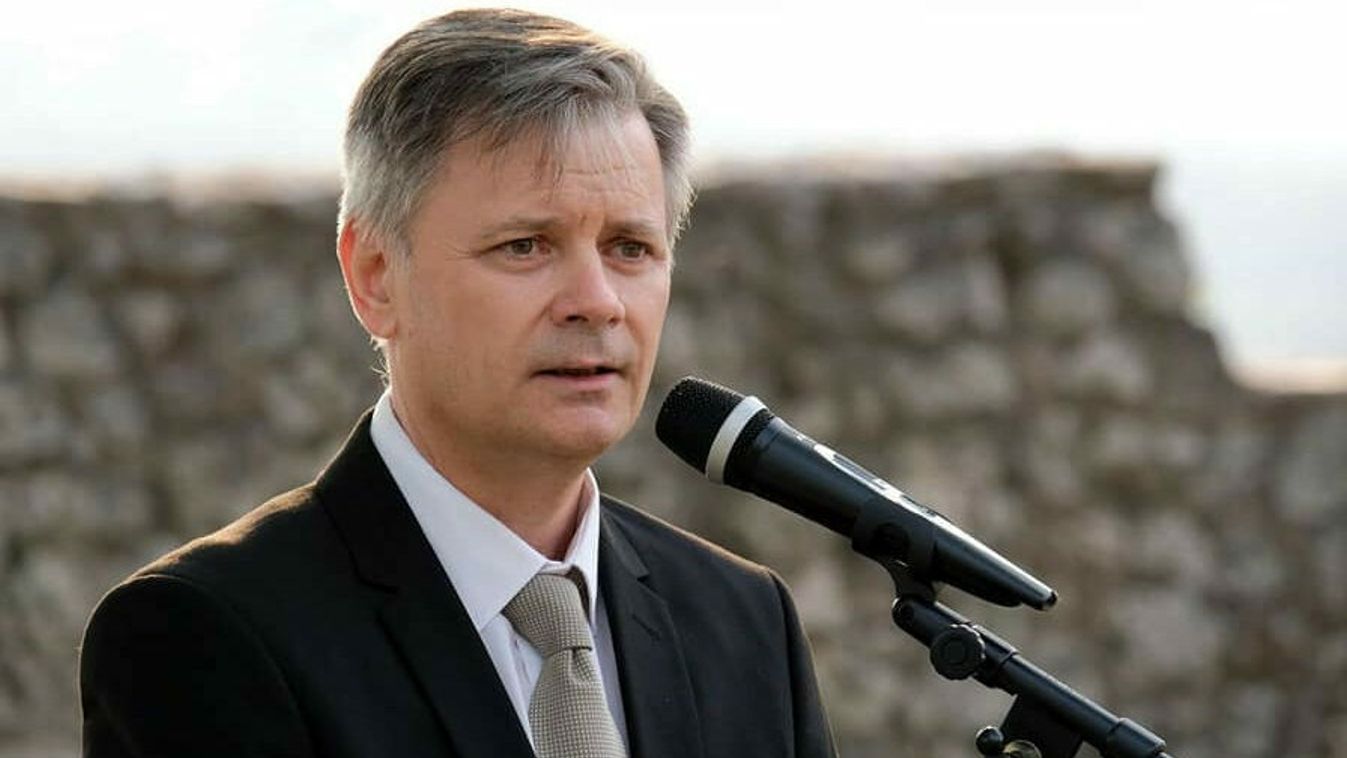 Hoppá: mégsem lesz Balázs Csaba az Agóra igazgatója