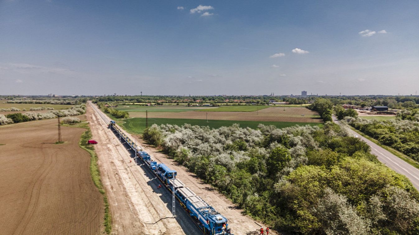 Exkluzív videót tettek közzé a Szeged-Röszke vasútvonal felújításáról