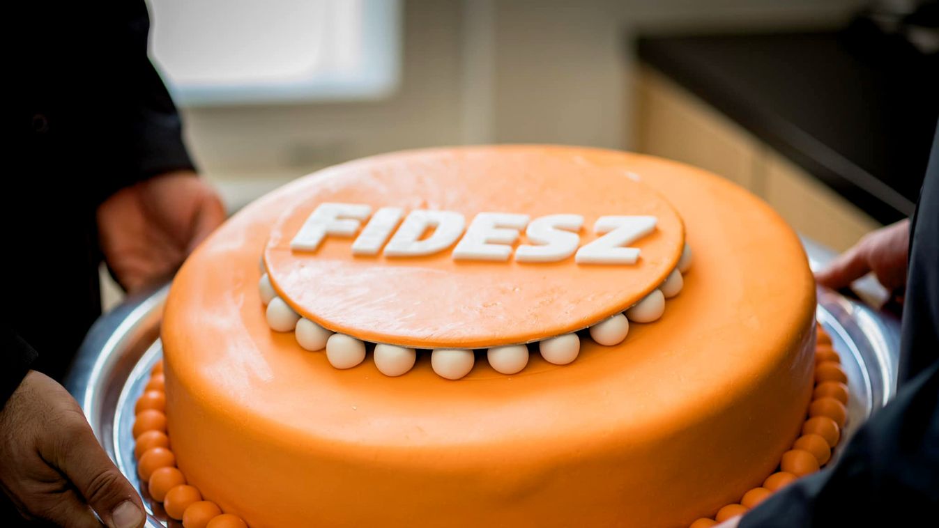 Eléggé rosszul ment a Fidesznek tavaly, adományra lenne szüksége a pártnak, vagy egy lottó ötösre!