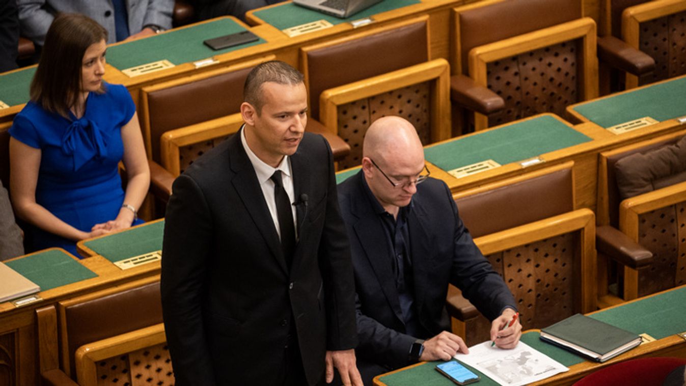 Ez a meglepetések napja: Toroczkaiék is nemmel fognak szavazni Orbán Viktorra