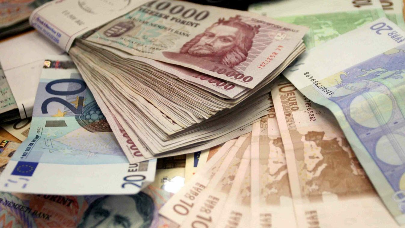 Tarol az infláció: 400 forint felett egy euró