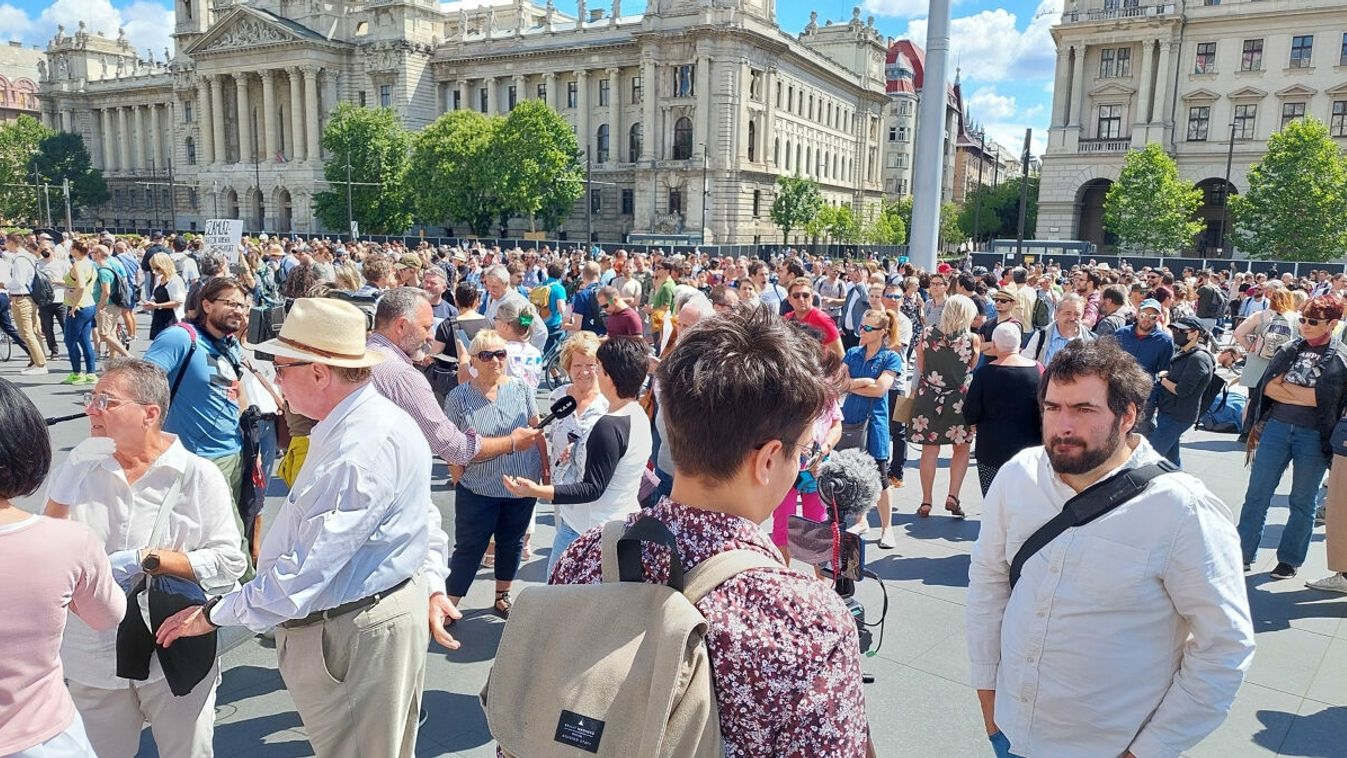 Megint a katamódosítás ellen tüntetnek Szegeden