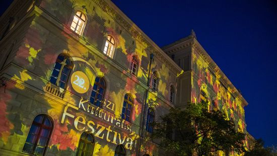 Koncertekkel és fényfestéssel rajtol az SZTE Őszi Kulturális Fesztiválja