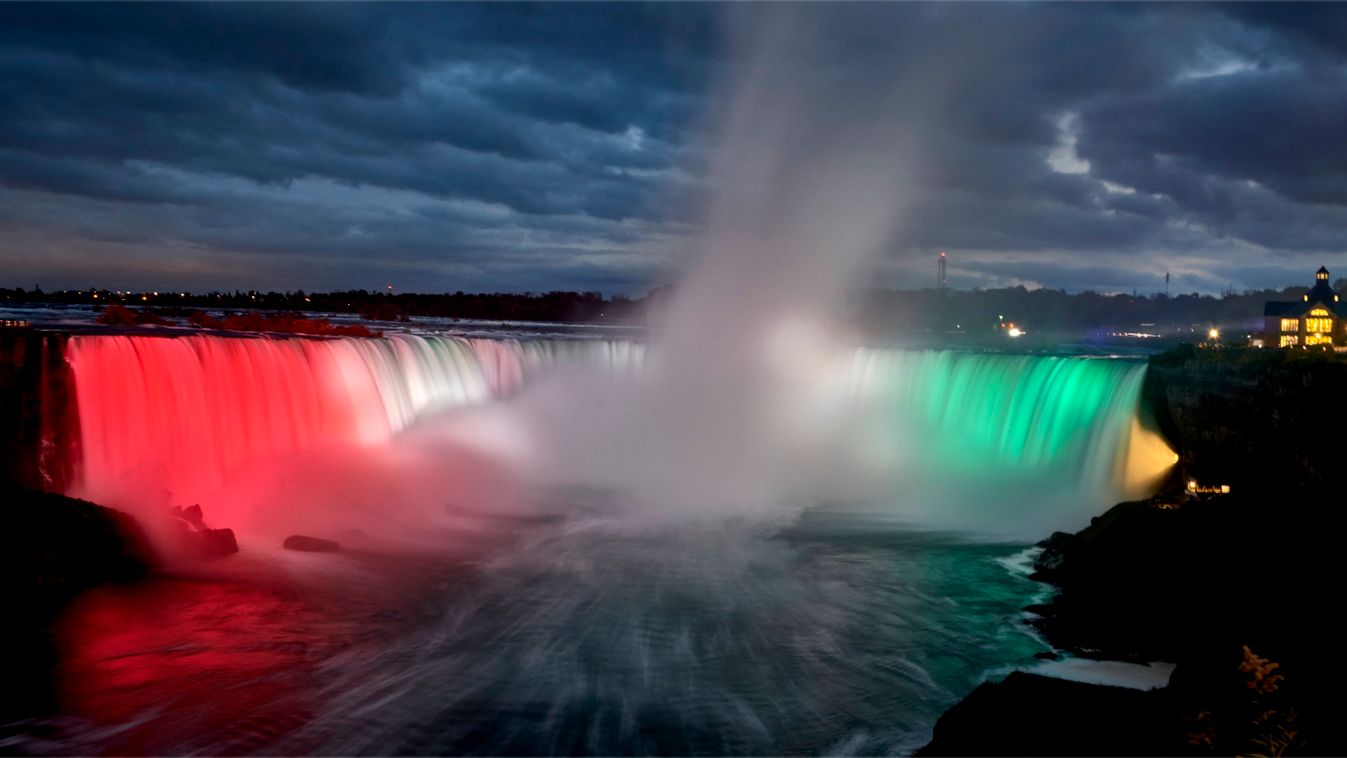 Nemzeti színekben pompázott a Niagara-vízesés