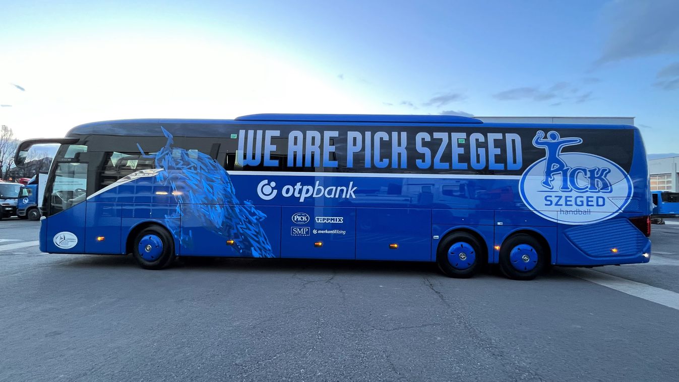 Új busszal utazik az OTP Bank-Pick Szeged csapata