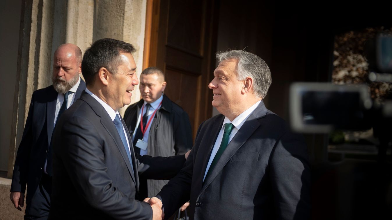 Orbán Viktor a kirgiz államfővel tárgyalt