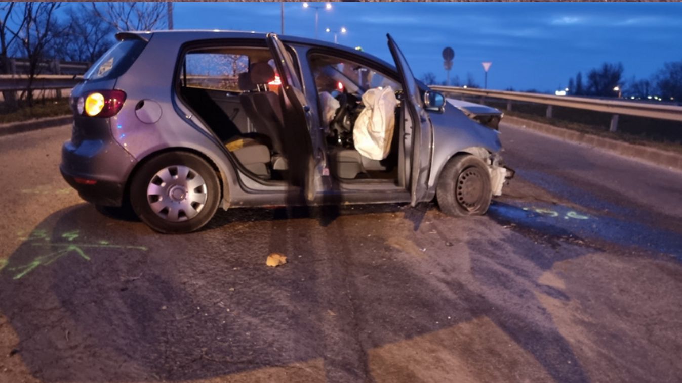 Két körözött személy balesetezett az M5-ös autópályán