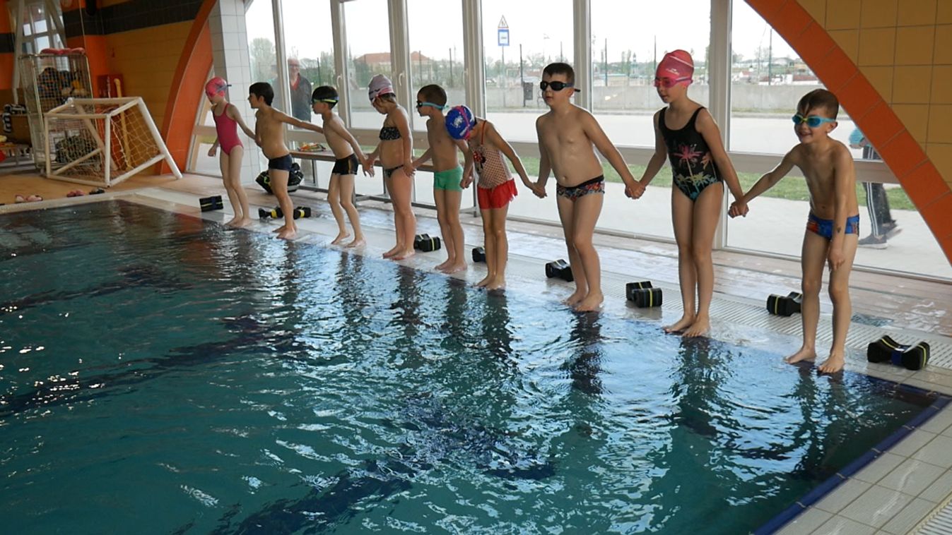 Egyre több gyerek választ vízi sportot Mórahalmon
