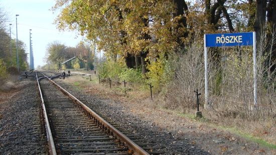Lezárták Röszke Szeged felőli vasúti átjáróját