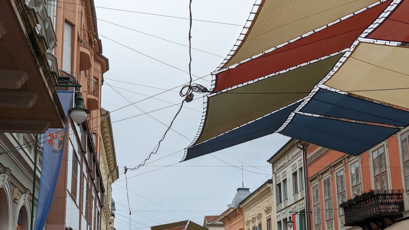 Elkészült a jelenleg esernyőként funkcionáló napvitorla, méghozzá balkáni igényességgel