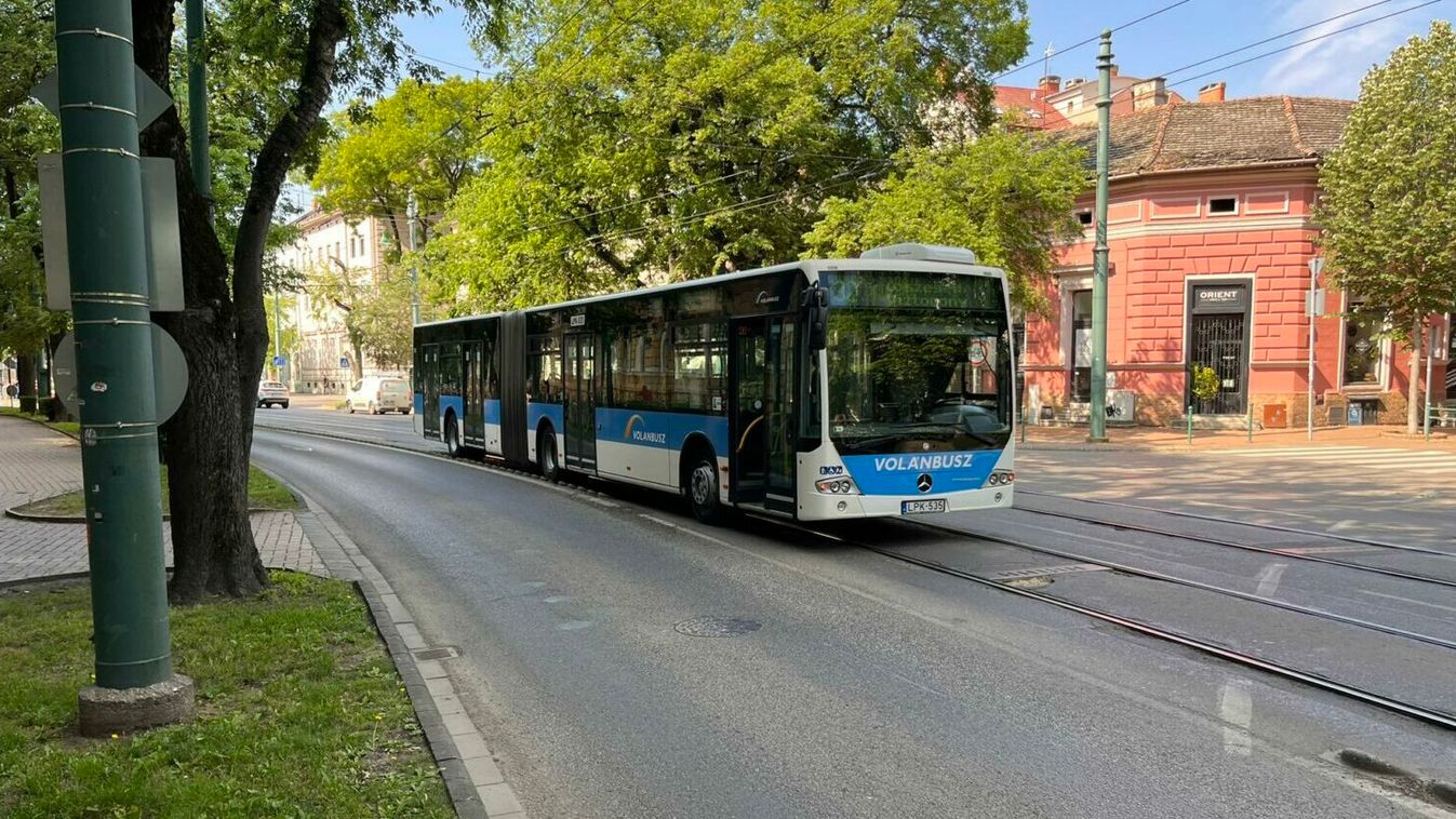 Lerobbant egy busz a Tisza Lajos körúton