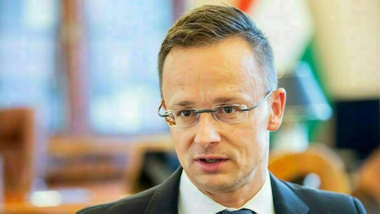 Szijjártó Péter: kiemelt stratégiai cél a magyar–szlovák kapcsolatok fejlesztése