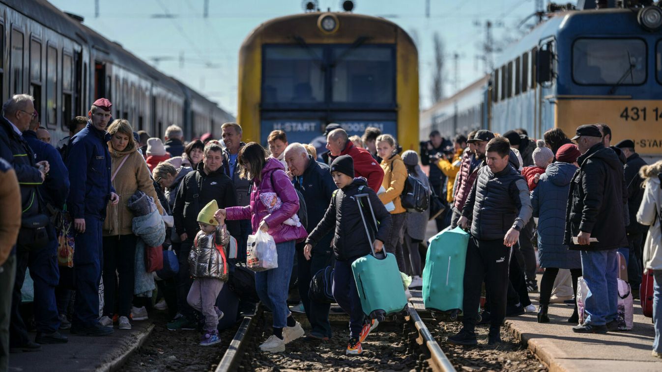 Több, mint tizennégy ezren érkeztek Ukrajnából