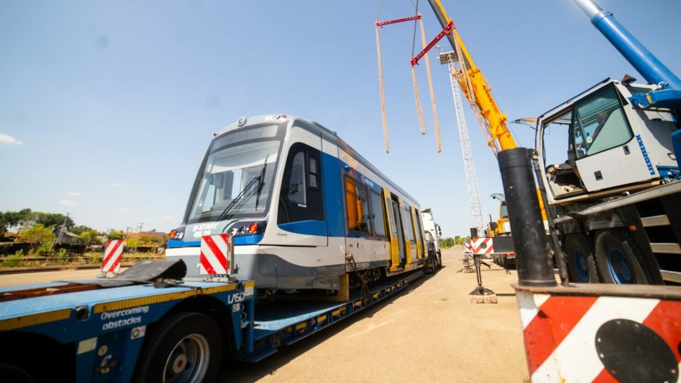 Majdnem teljes a flotta: befutott az utolsó előtti tram-train szerelvény is