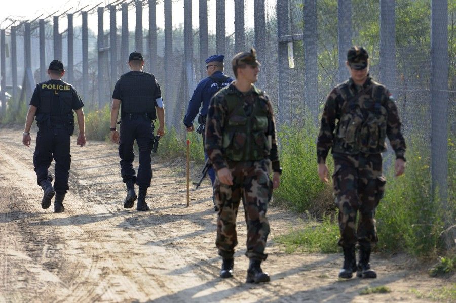 Illegális bevándorlás - Megkezdték szolgálatukat a cseh ren