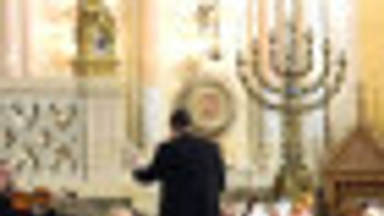 Mendelssohn elevenedett meg a szegedi új zsinagógában + FOTÓK