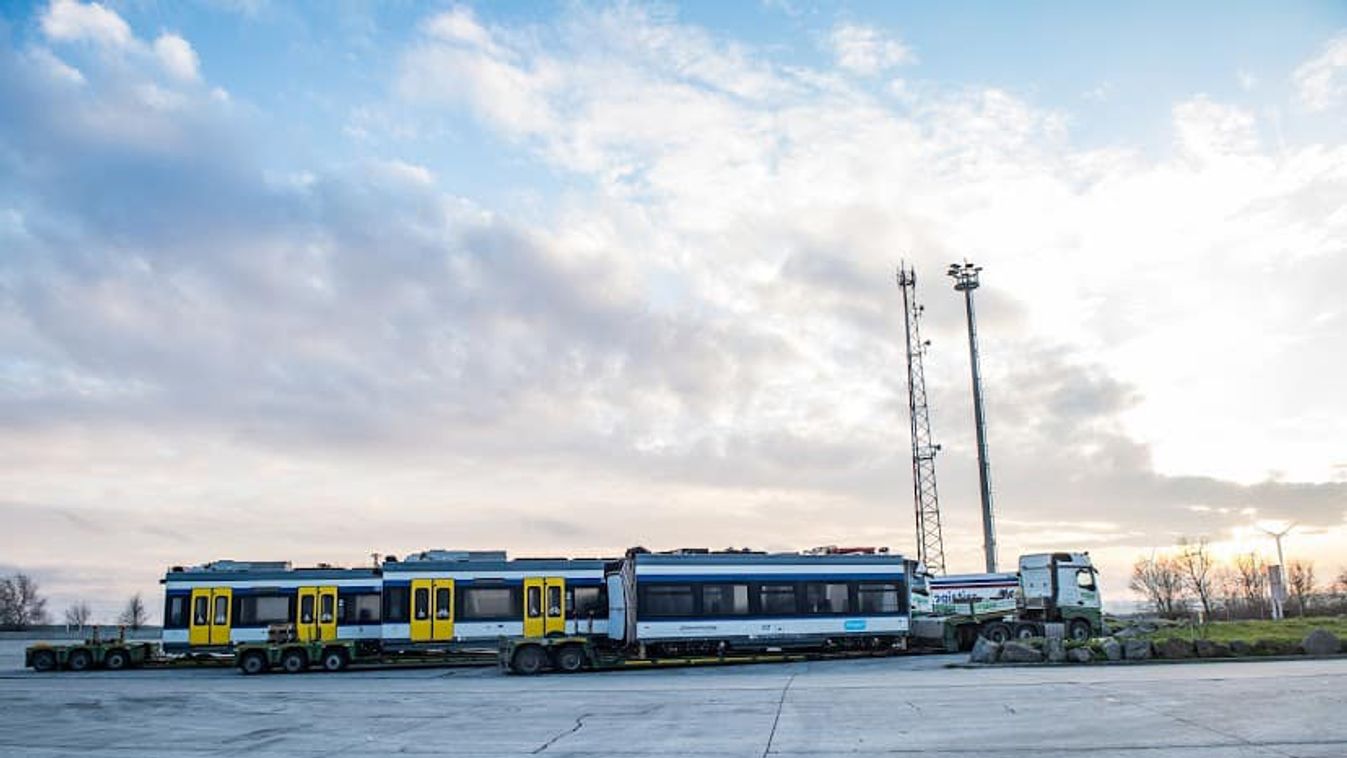 Hamarosan befut Szentesre az első tram-train szerelvény