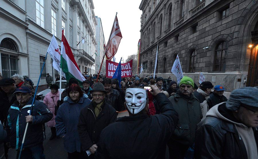 A jövõ évi költségvetés ellen demonstráltak Budapesten