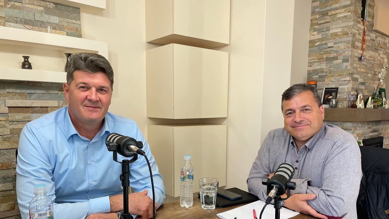 Szeged és a Homokhátság közéletéről indult podcast