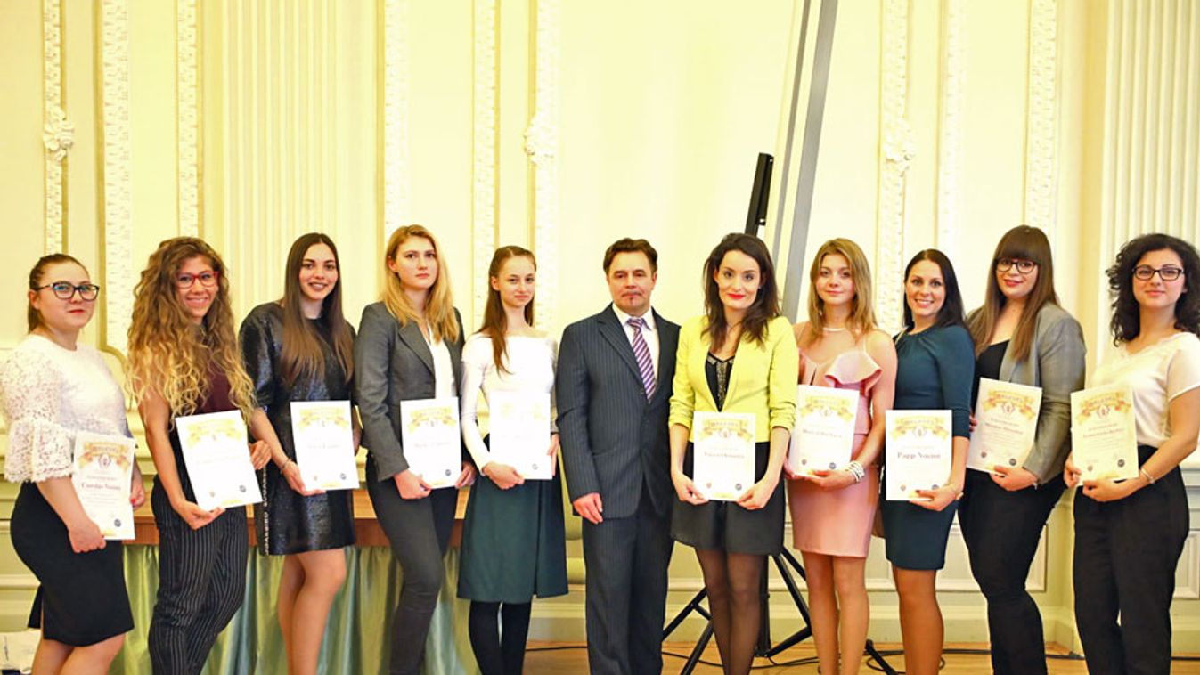 Átadták a Szegedi Tehetséggondozó Tanács ösztöndíjait