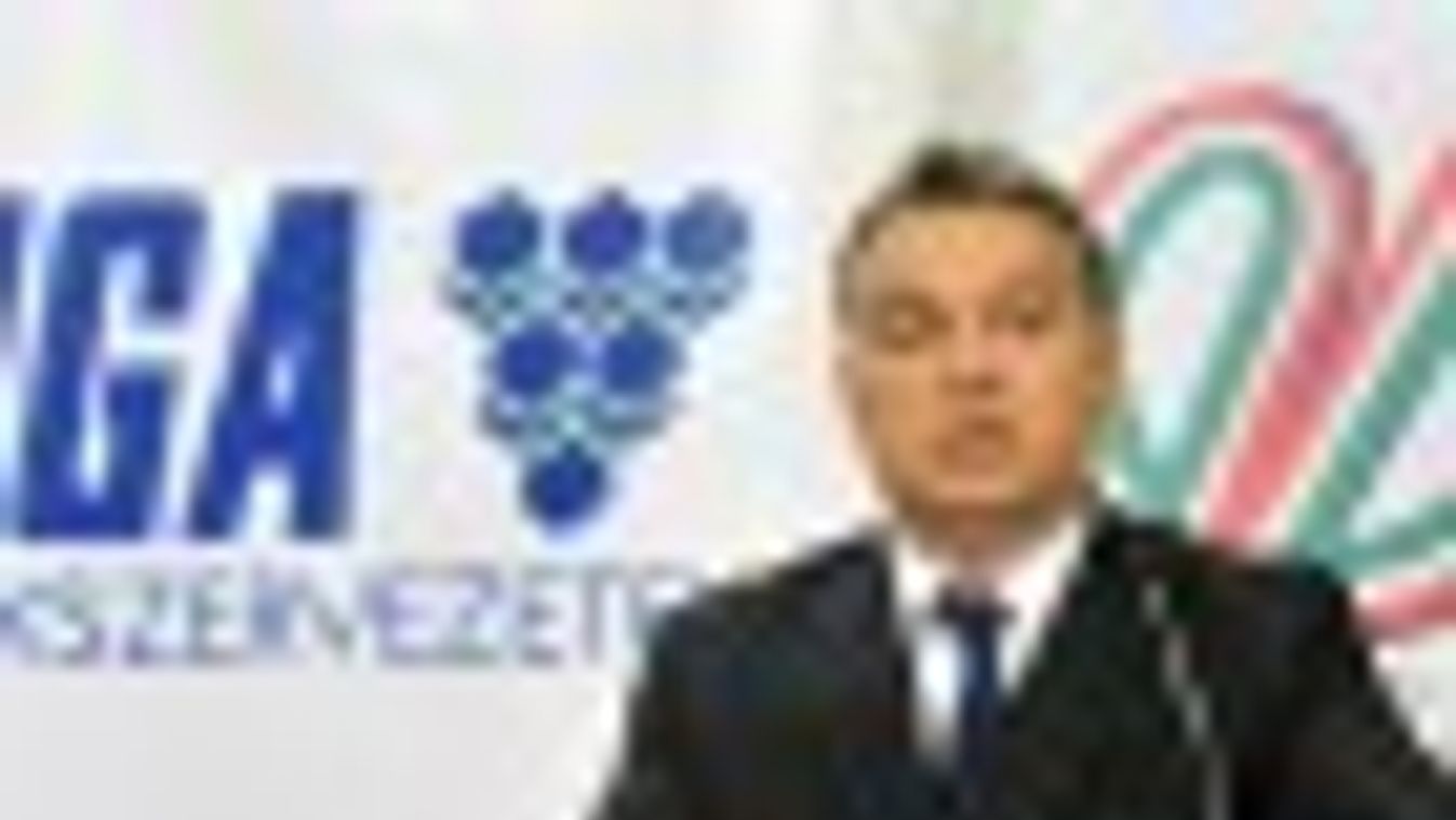 Orbán: béremeléssel és rezsicsökkentéssel indul 2013