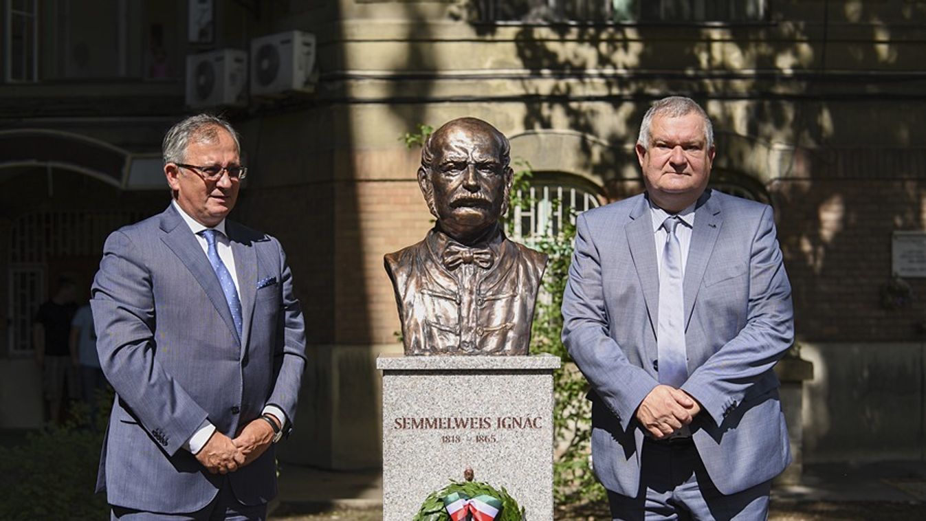 Szobrot kapott Semmelweis Ignác Szegeden