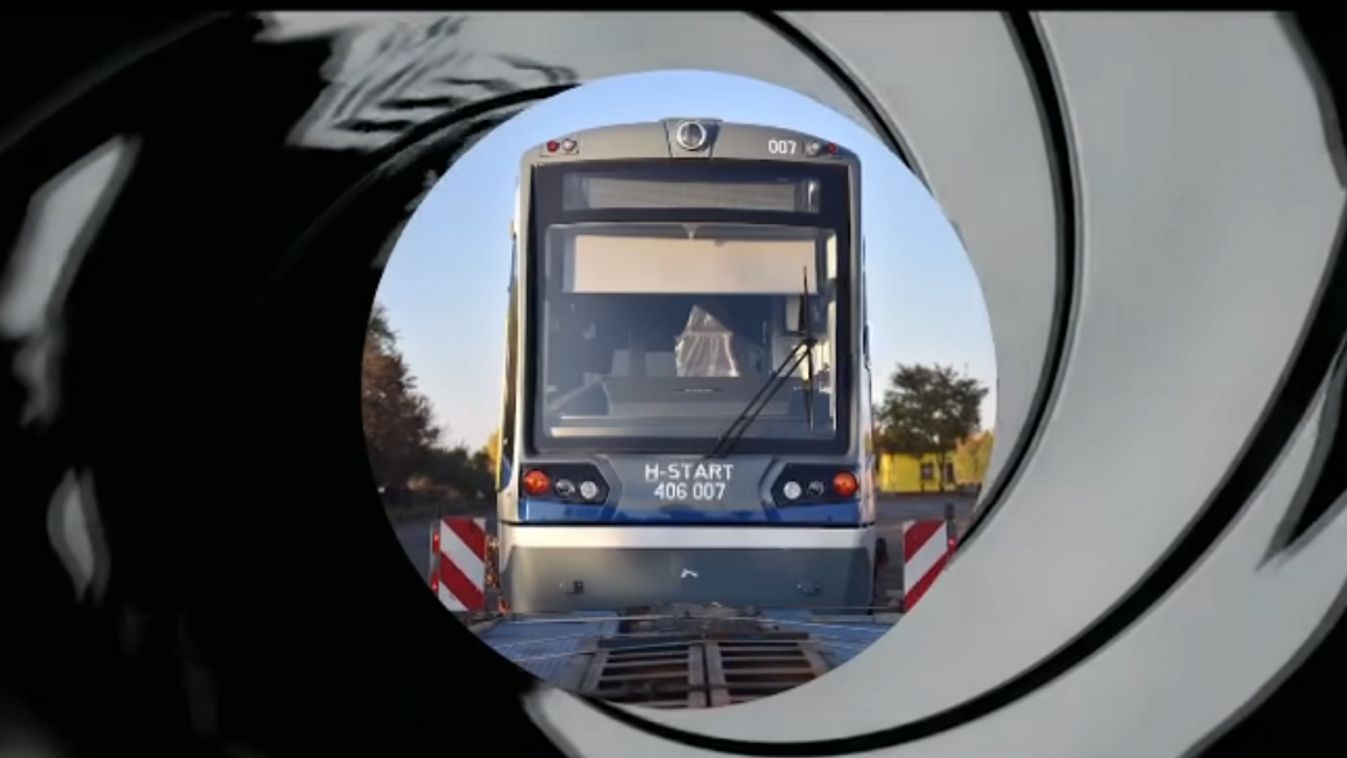 James Bond módjára érkezett meg a 007-es tram-train