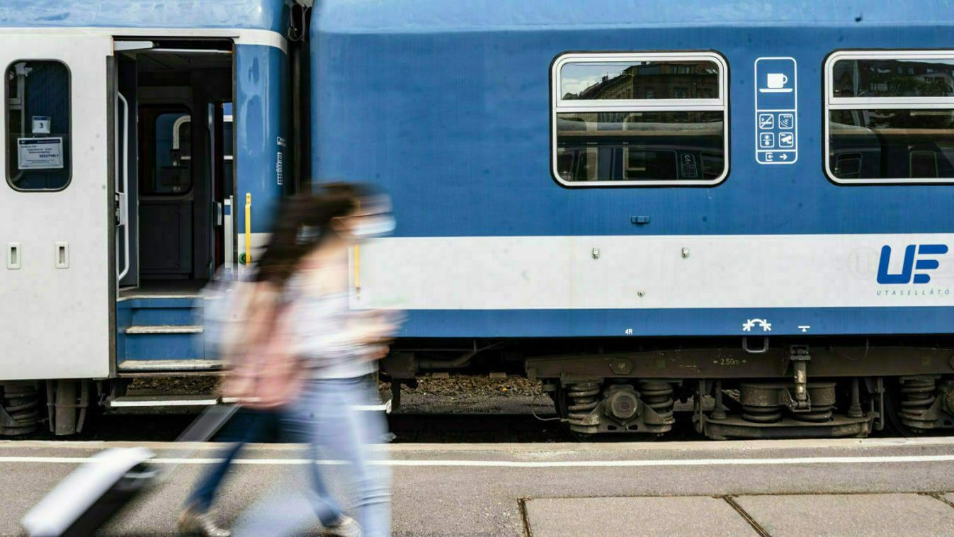 Újraindultak a vonatok a Budapest-Cegléd-Szeged vonalon